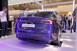 Совершенно новую Tesla Model 3 2024 представили в Европе. Всё то же самое, что и в китайской версии, но цена чуть выше